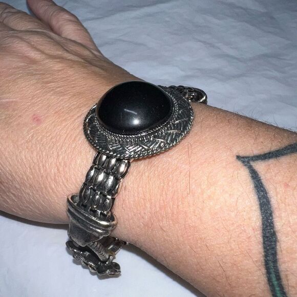 Vintage Silver Tone Large Black Stone with Flower and Rhinestone Embellishments - Picture 2 of 10